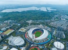 前锋关键时刻破门，球队士气高涨